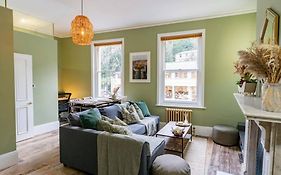 Stunning Boutique Flat In Central Location - Alfred